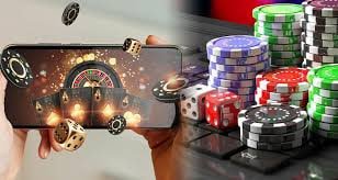 Pengguna dewasa Indonesia mengakses Live Casino daun4d dengan aman di smartphone